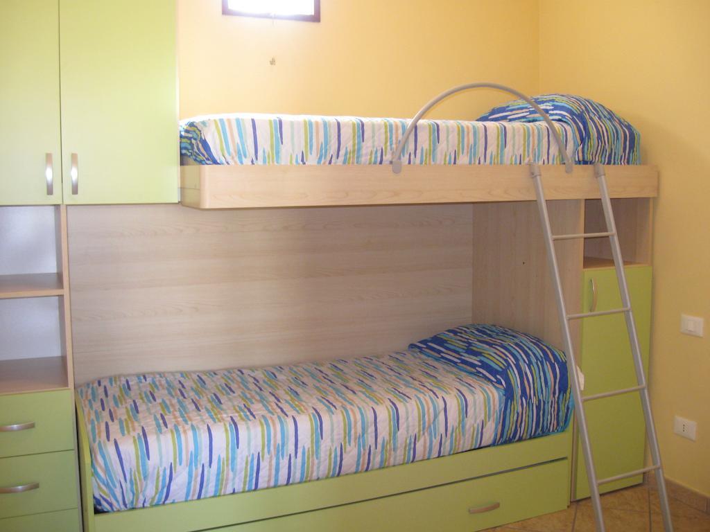 Rosy'S Apartments Trappeto  Room photo