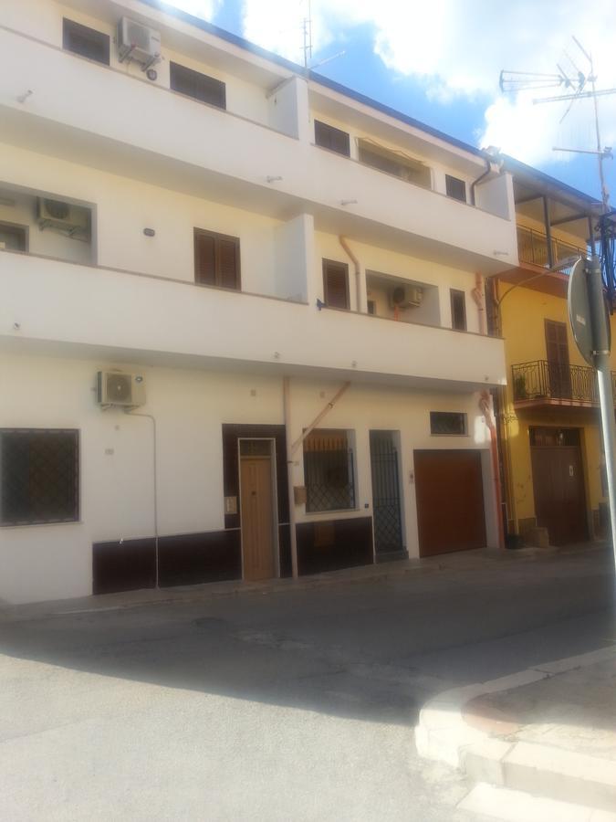 Rosy'S Apartments Trappeto  Exterior photo
